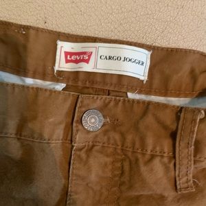 Levi’s cargo pants for boys
